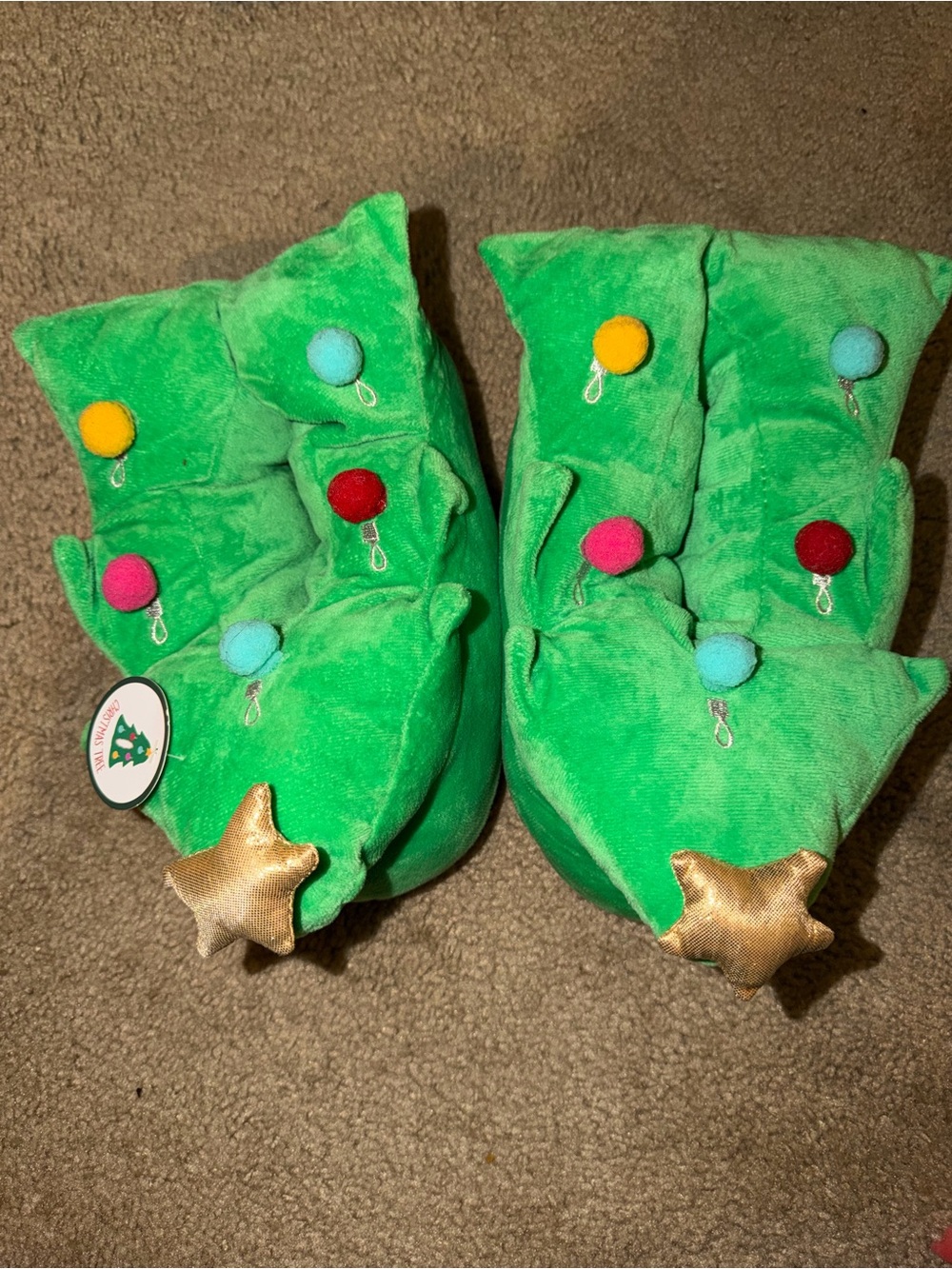 Women’s Green Holiday Tree Plush Slippers with Gold Star